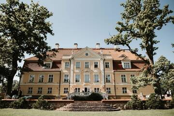 Фото Отель Malpils Manor г. Малпилс 1